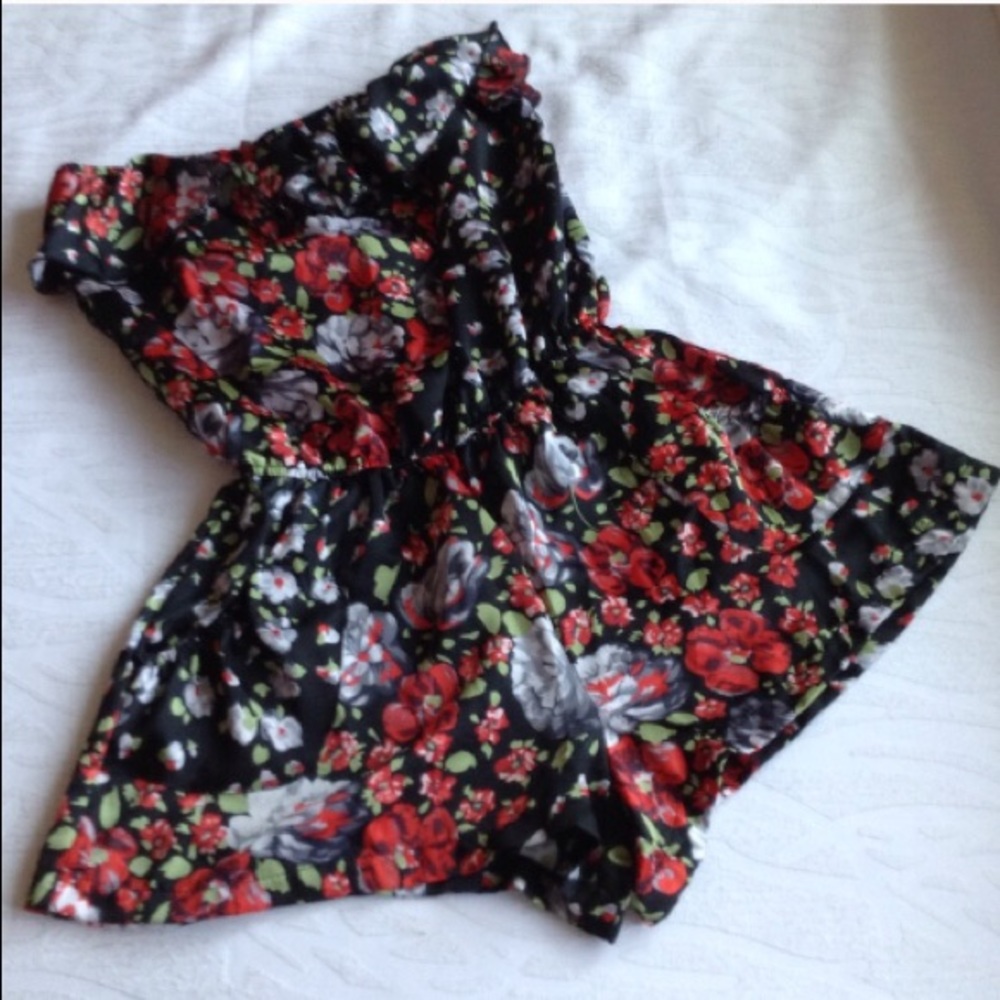 JOPPA FLOWER ROMPER M NWOT